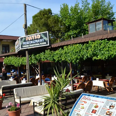 Patio 5*